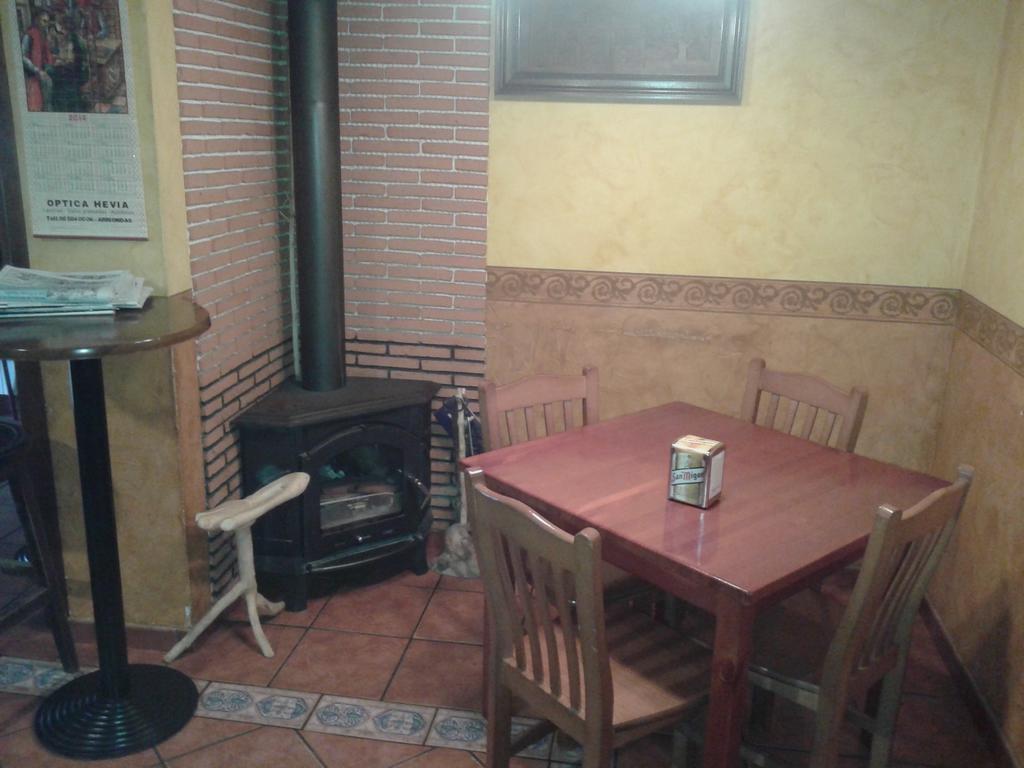 Hostal Les Bedules Осеха де Сахамбре Екстериор снимка