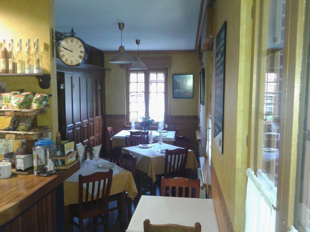 Hostal Les Bedules Осеха де Сахамбре Екстериор снимка