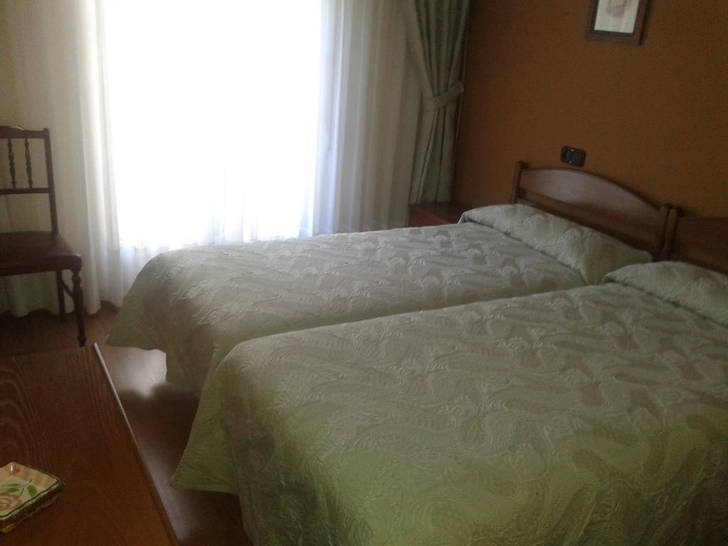 Hostal Les Bedules Осеха де Сахамбре Екстериор снимка