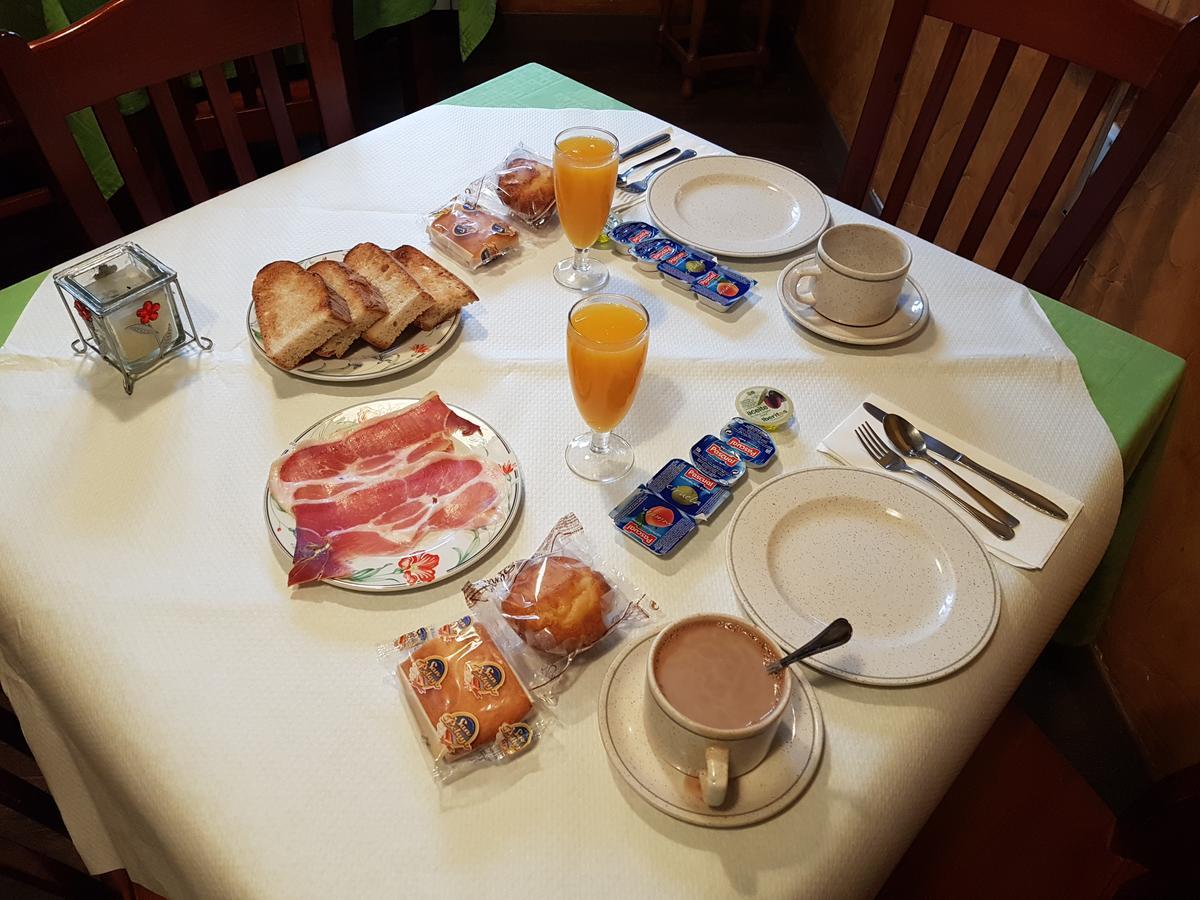 Hostal Les Bedules Осеха де Сахамбре Екстериор снимка